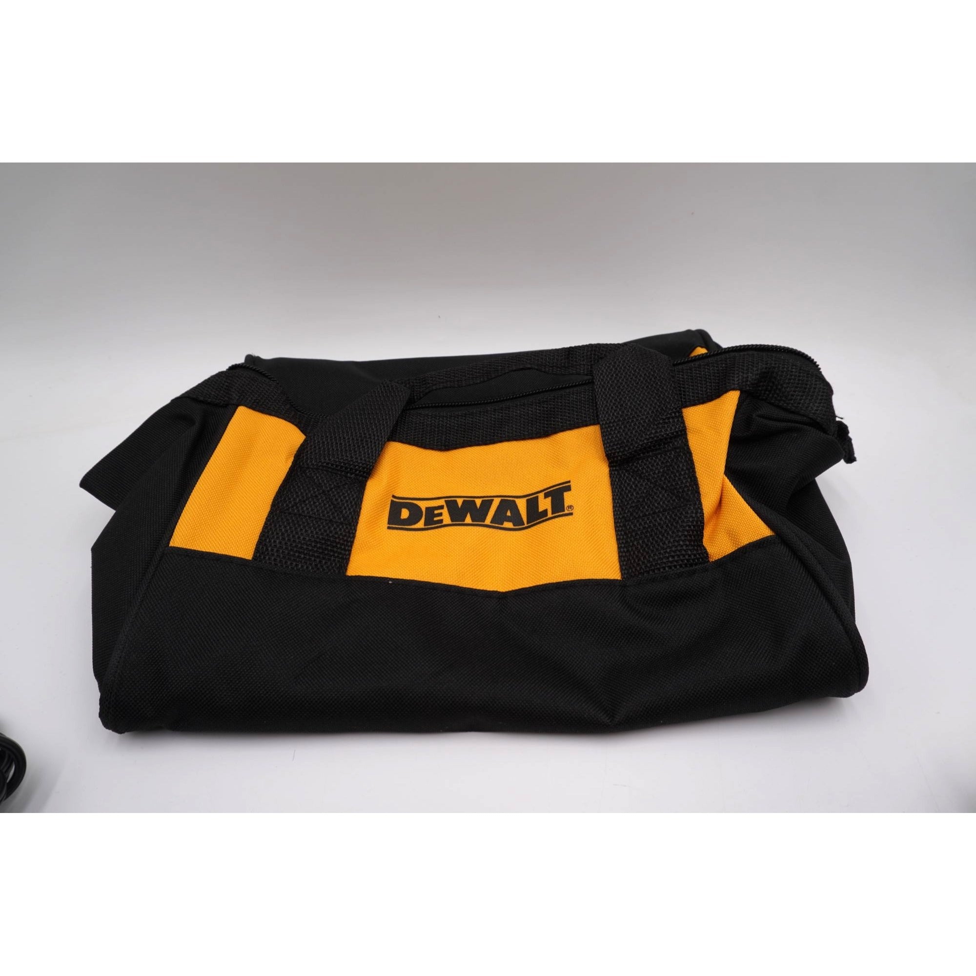 DeWALT DCS356 20V MAX XR Brushless Oscillating Multi-Tool Kit Battery