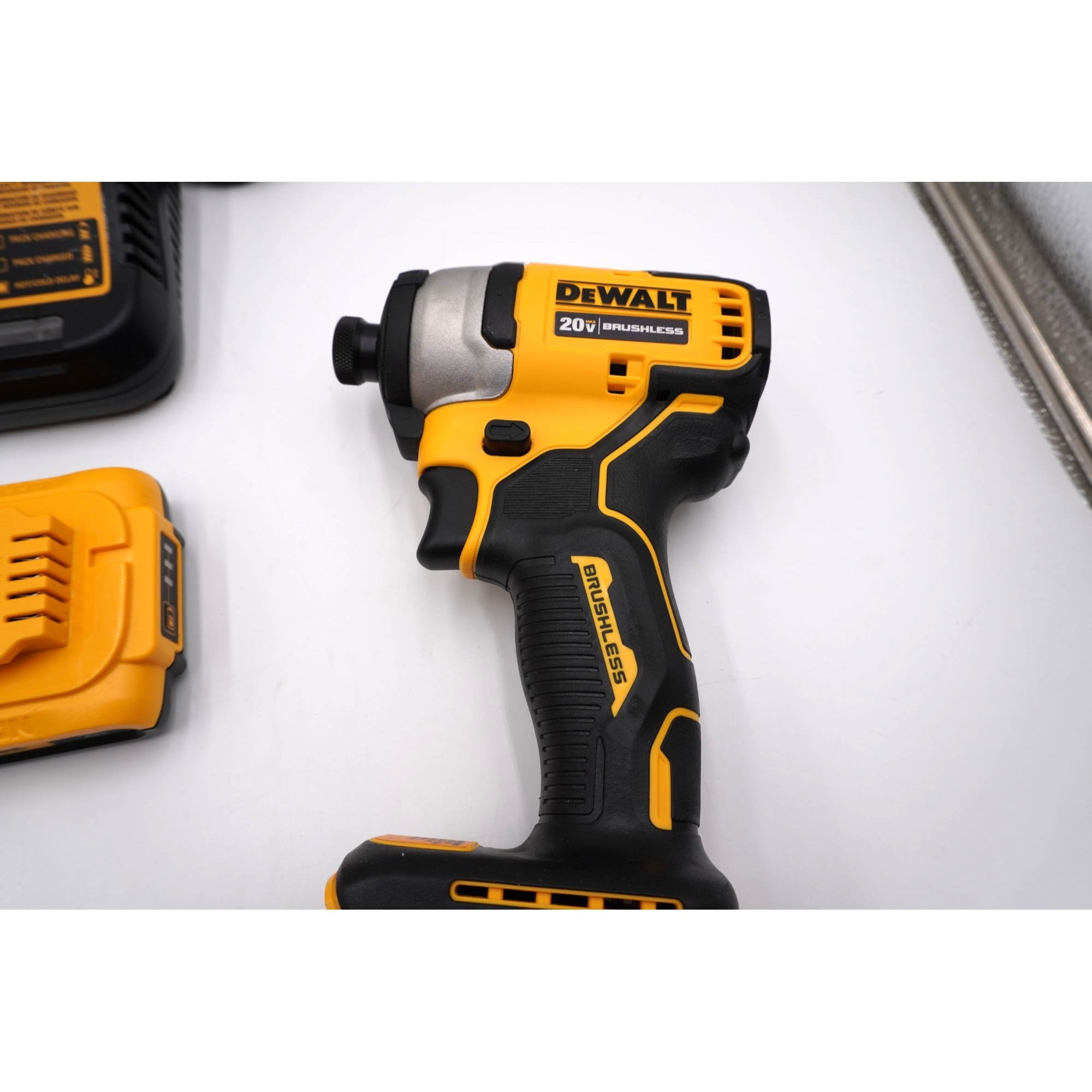 DEWALT 20V MAX Brushless Impact Driver 2 Tool Kit + Battery, Charger & Bag