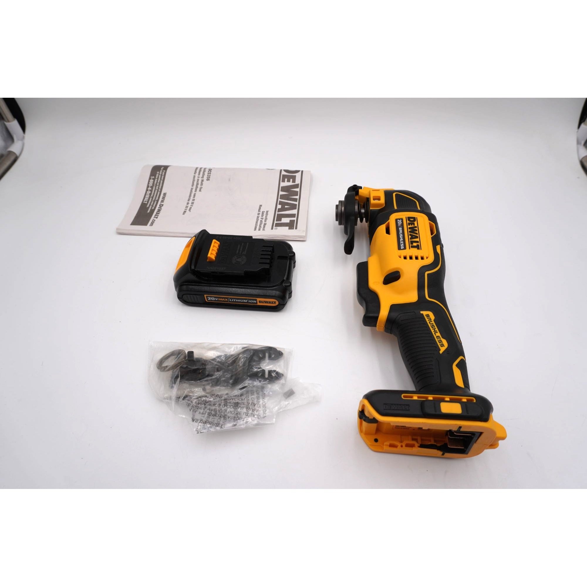 DEWALT DCS354B ATOMIC 20V MAX Oscillating Multi-Tool w/ Battery Open Box