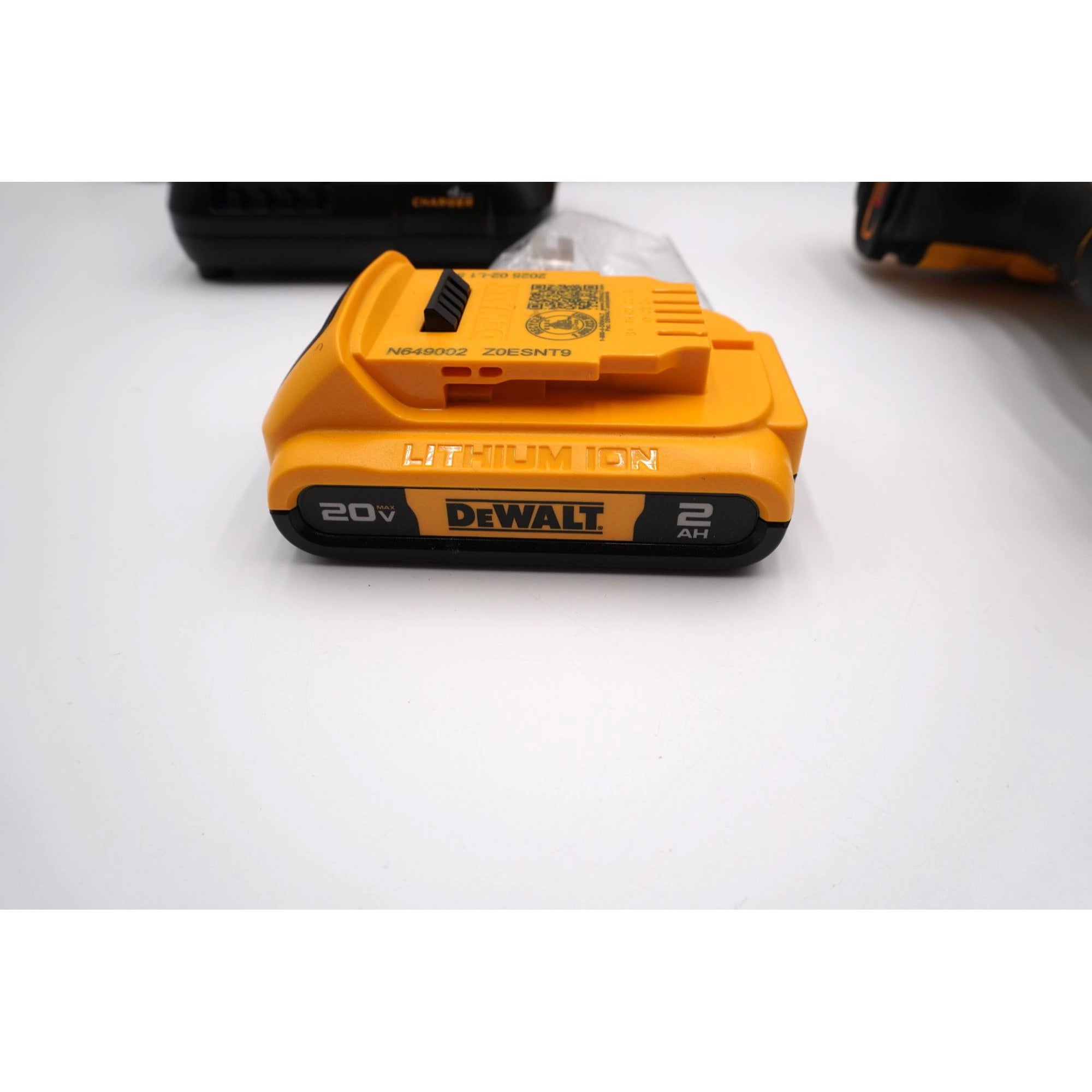 DEWALT DCD806 20V MAX XR Brushless Hammer Drill Kit Battery Charger Bag