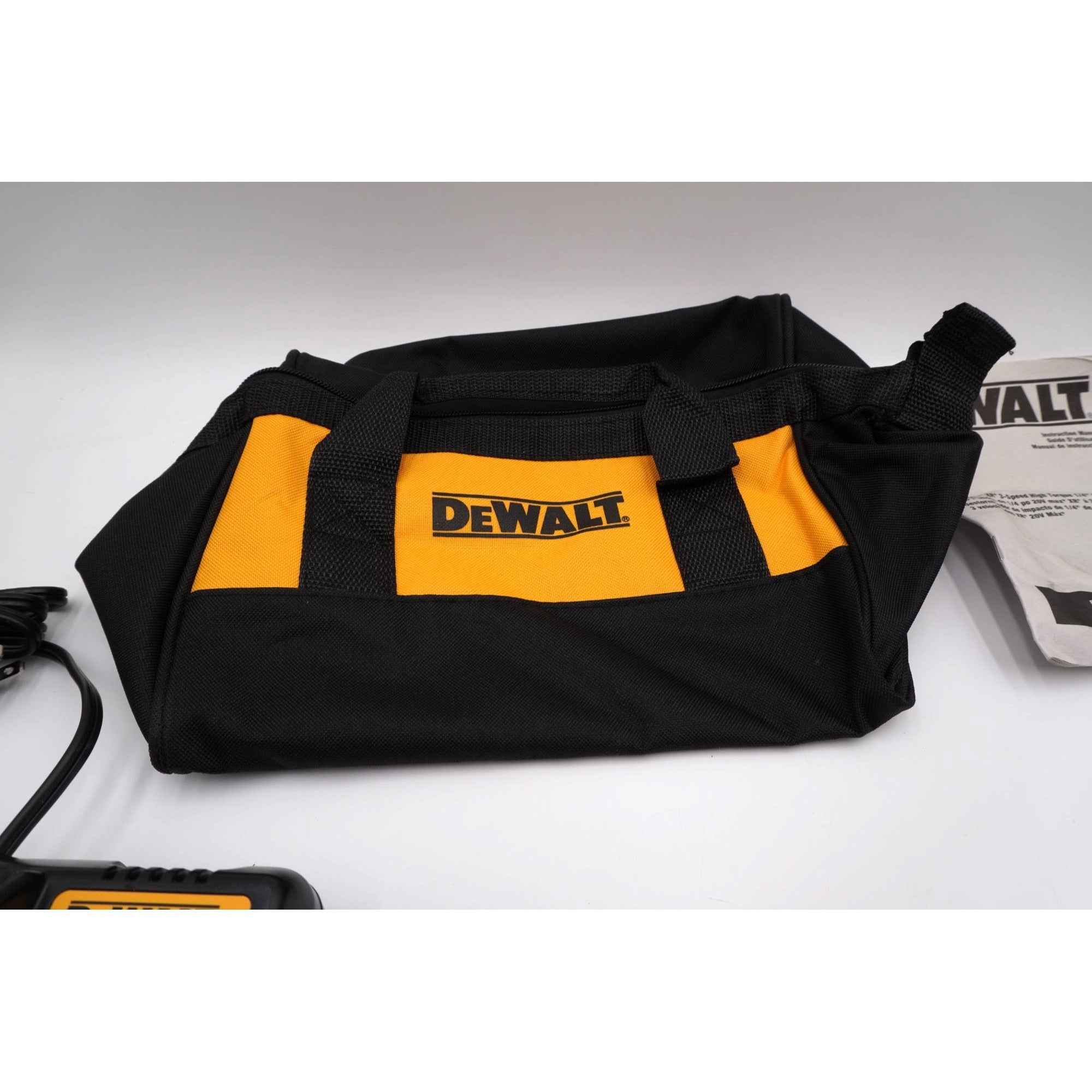 DEWALT DCD806 20V MAX XR Brushless Hammer Drill Kit Battery Charger Bag
